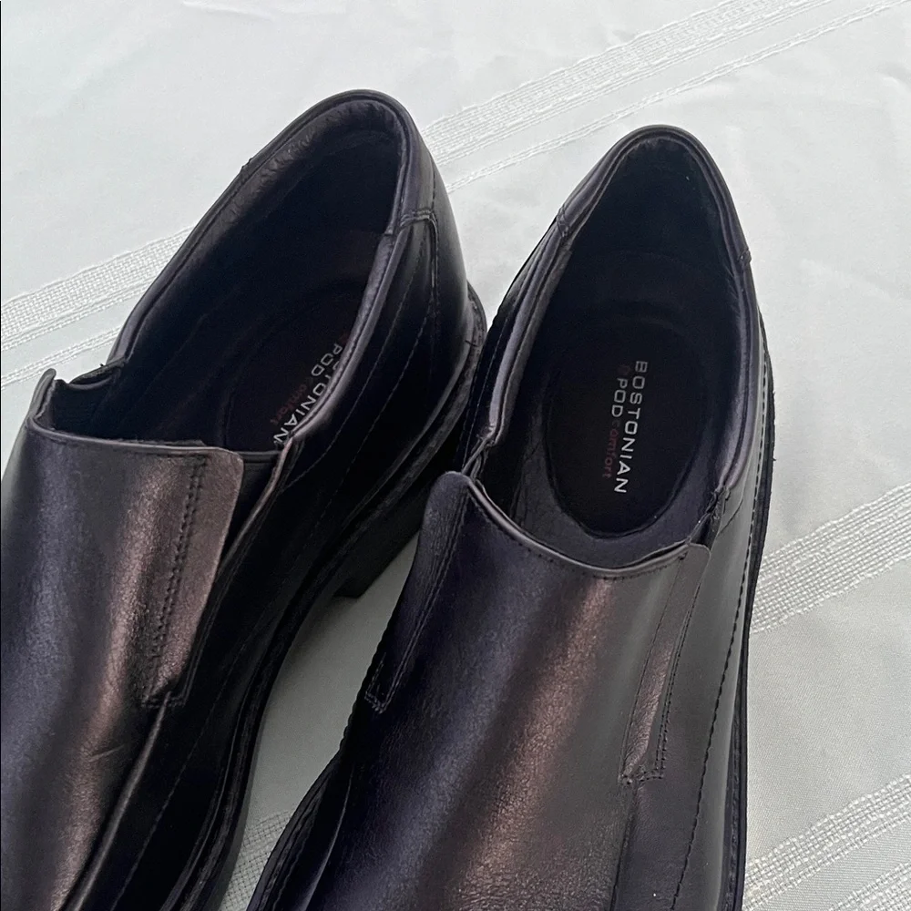 Bostonian Black Leather Slip-On Loafers size 13